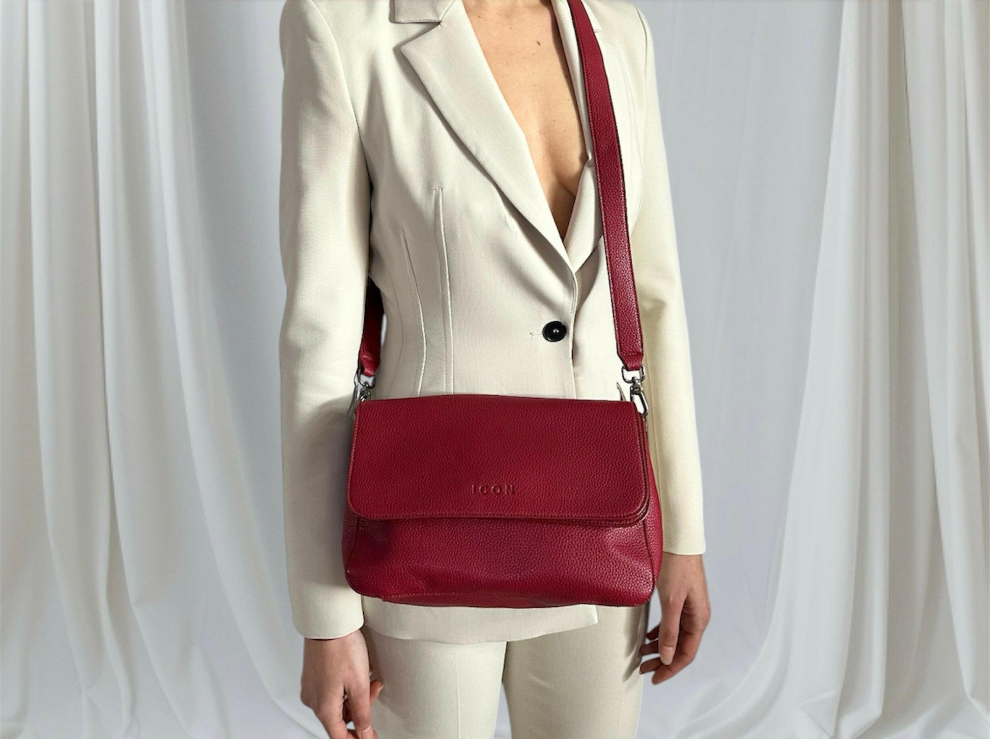 Gracie Bag Red.