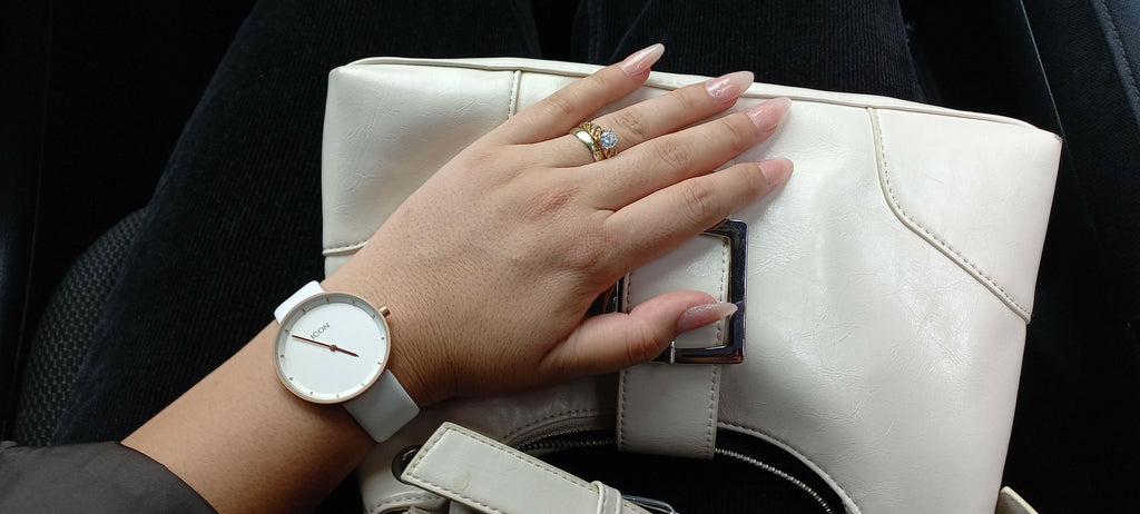 White ⏐ [RE] Apple Leather.