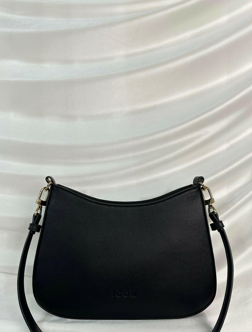Arata Bag Black.
