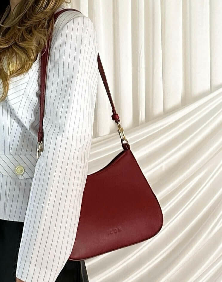 Arata Bag Burgundy.