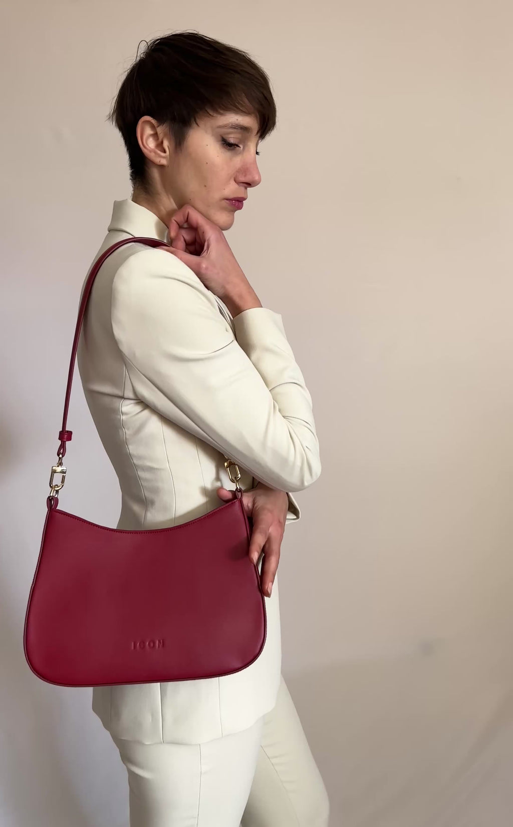 Arata Bag Burgundy.
